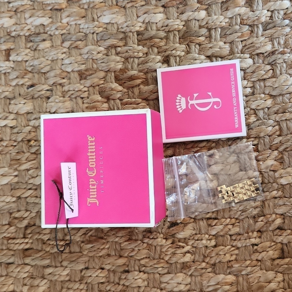 ✨️NWT JUICY COUTURE Gold Diamond lined Watch - Picture 8 of 17